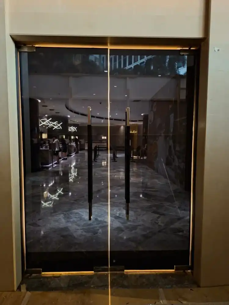 Glass Tinted Reflective Sticker, JW Marriot