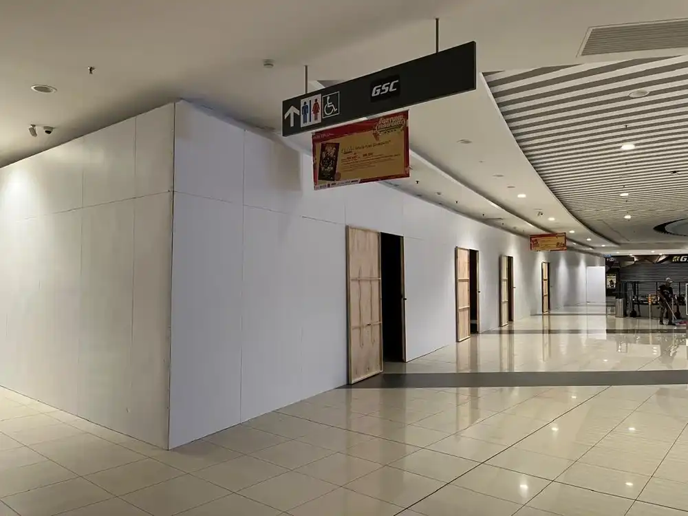 Hoarding (All White), Aeon Dato Onn, Johor Bahru