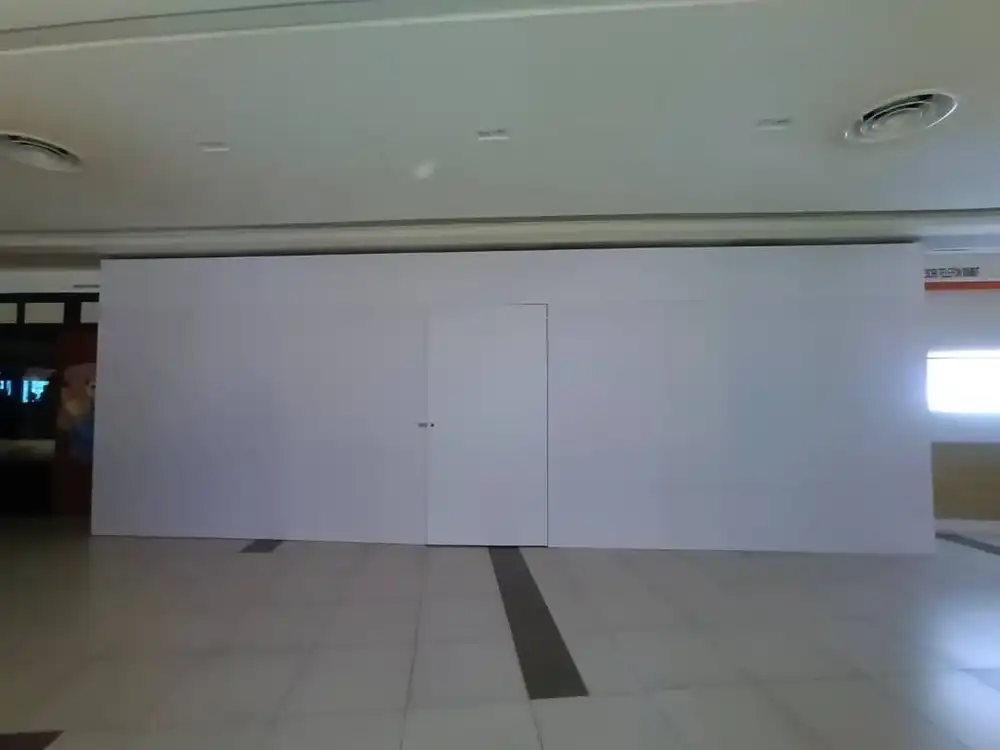 Hoarding (All White), Avenue K