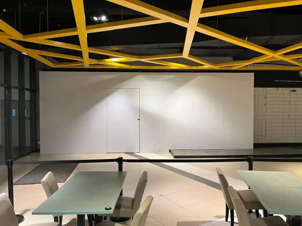 Hoarding (All White), EkoCheras Mall