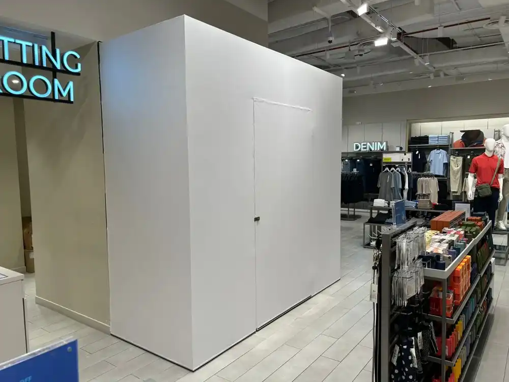 Hoarding (All White), IOI City Mall