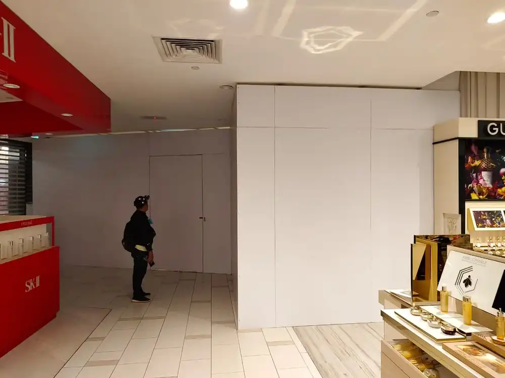 Hoarding (All White), Isetan, The Gardens Mid Valley