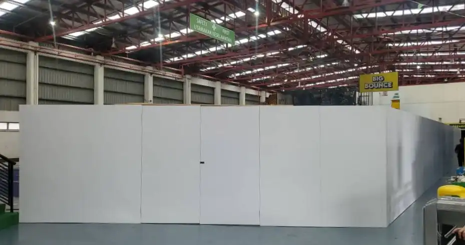 Hoarding (All White), Jumpstreet, Petaling Jaya
