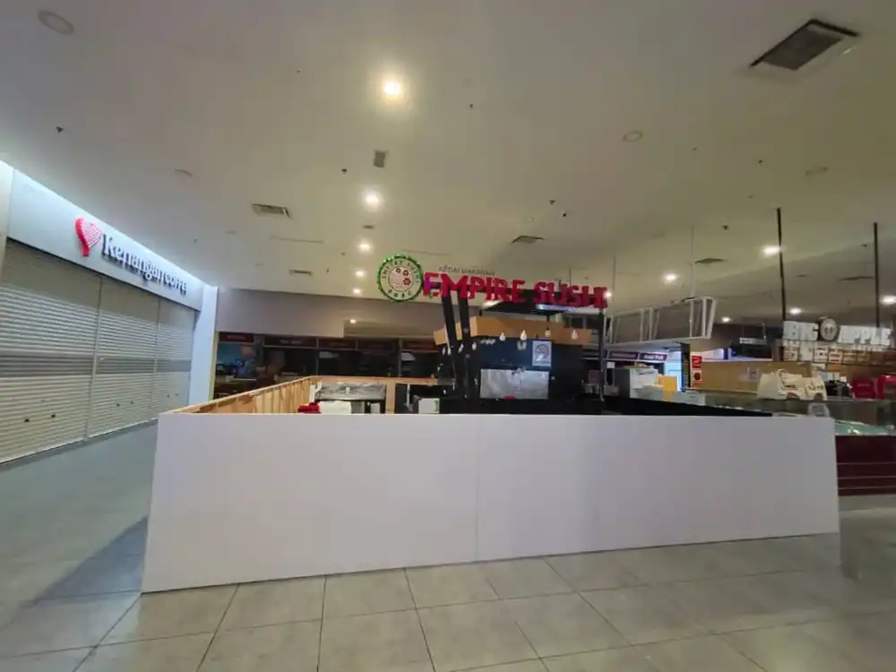 Hoarding (All White, Kiosk), Amanjaya Mall, Sungai Petani, Kedah