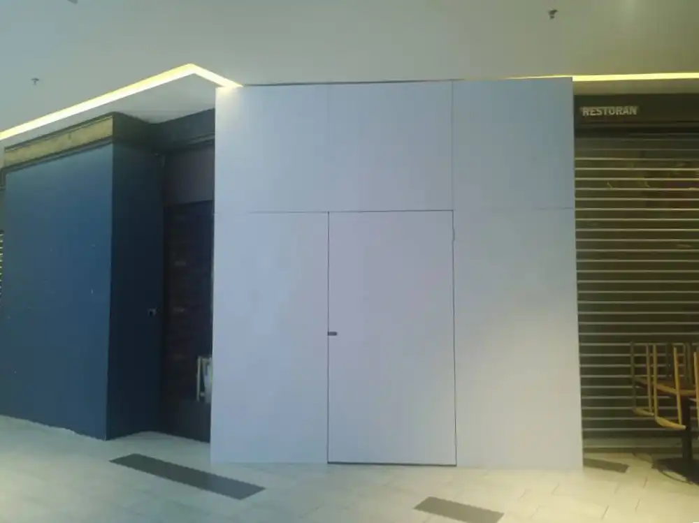 Hoarding (All White), KL Gateway
