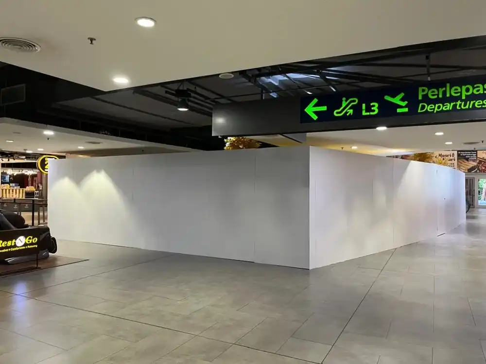 Hoarding (All White), KLIA2 Gateway