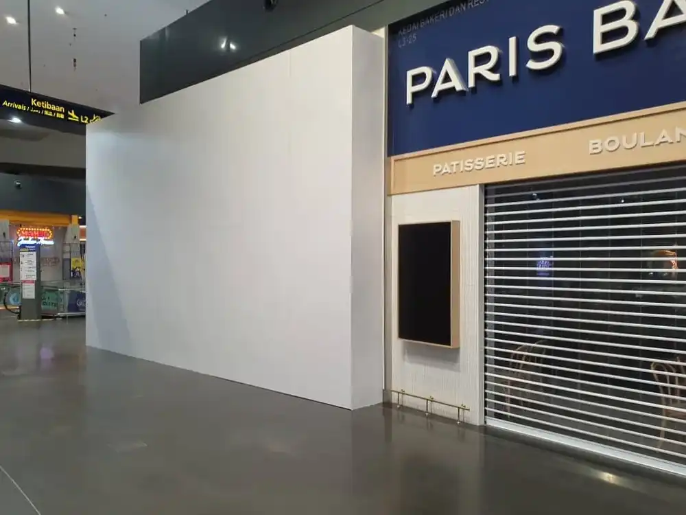Hoarding (All White), KLIA2 Gateway