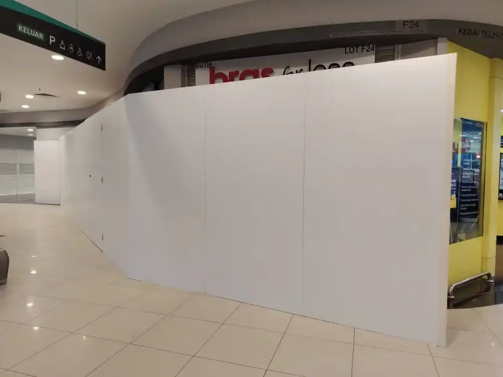 Hoarding (All White), Lotus's Cheng, Melaka