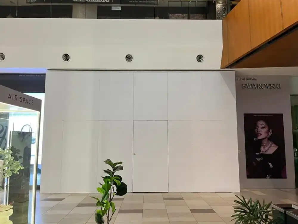 Hoarding (All-White), MyTown