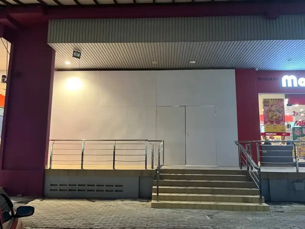 Hoarding (All White, Outdoor), Kiara Square, Bahau, Negeri Sembilan