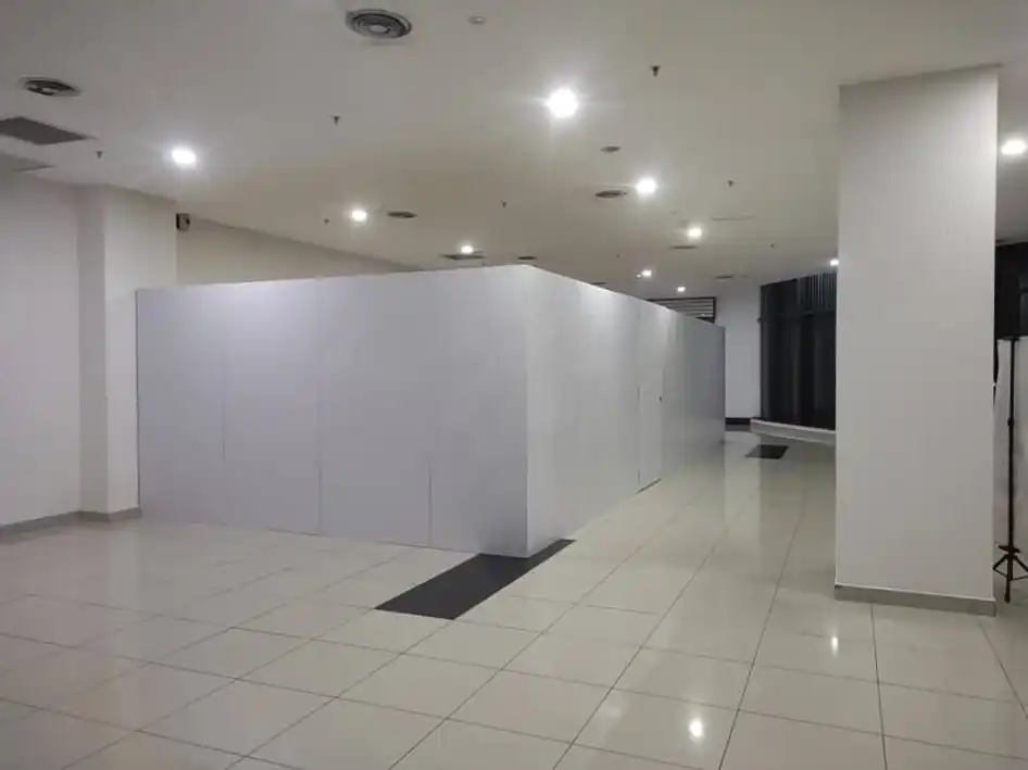 Hoarding (All White), Pacific Tower