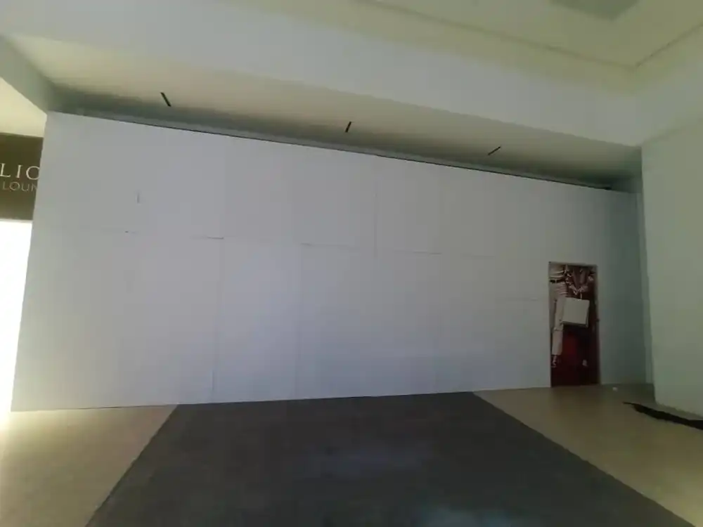 Hoarding (All White), Pavilion Damansara Heights