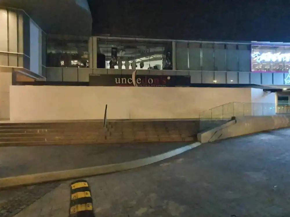 Hoarding (All White), Quill City Mall