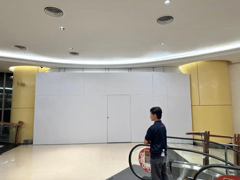 Hoarding (All White), Southpoint, Mid Valley