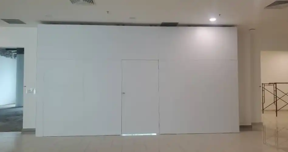 Hoarding (All White), Terminal Bersepadu Gombak (GITT)