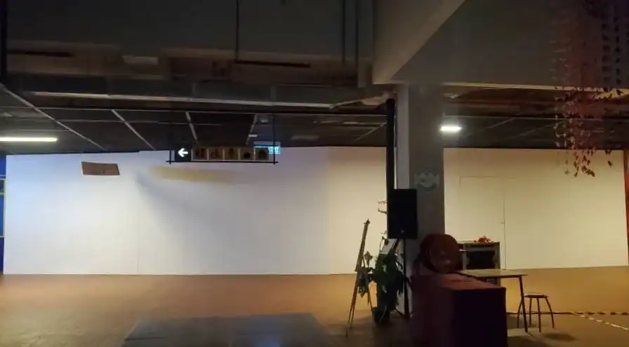 Hoarding (All White), The Linc, Ampang