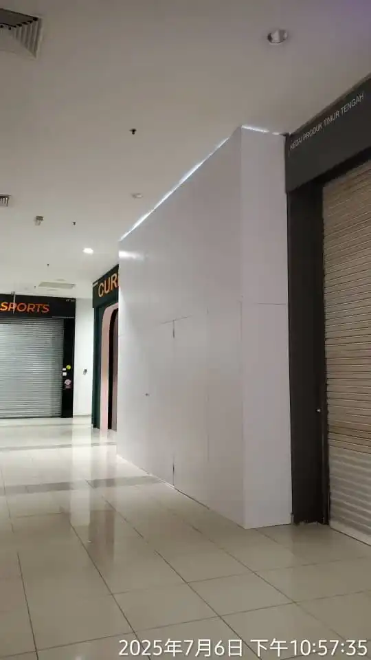 Hoarding (All White), Wangsa Walk
