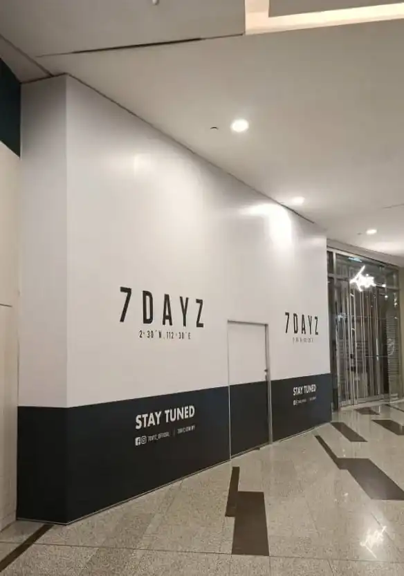 Hoarding and Visual, 7 Dayz, Sunway Velocity