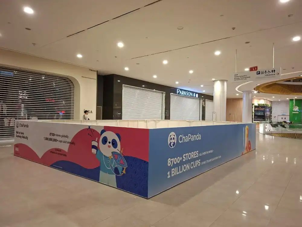 Hoarding and Visual, ChaPanda, Sunway Velocity
