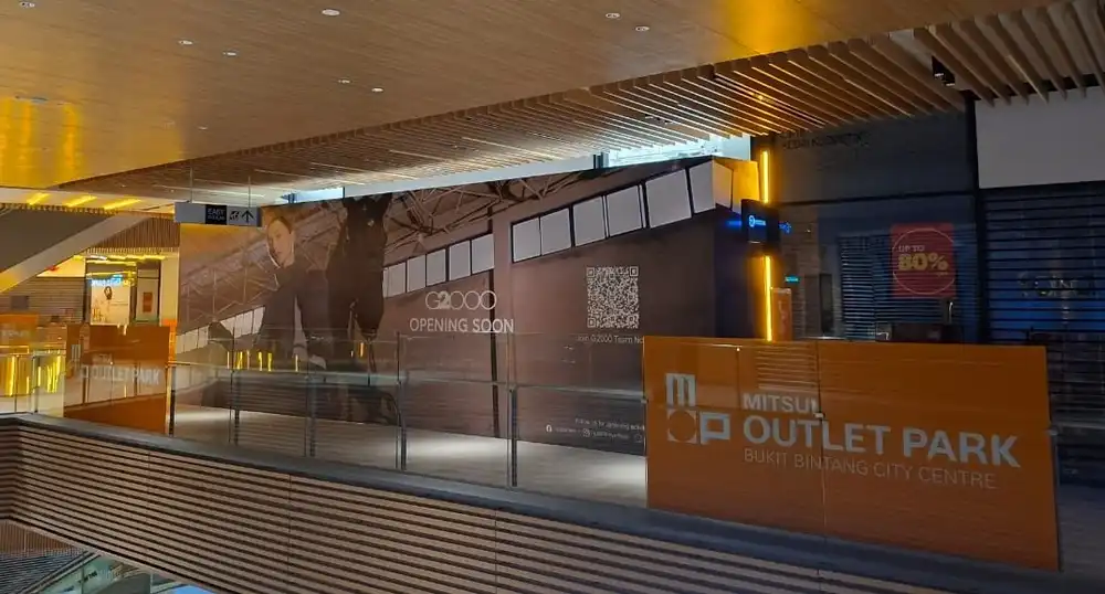 Hoarding and Visual, G2000, Lalaport BBC