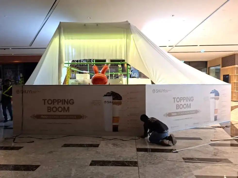 Hoarding and Visual, Shuyi, The Exchange TRX