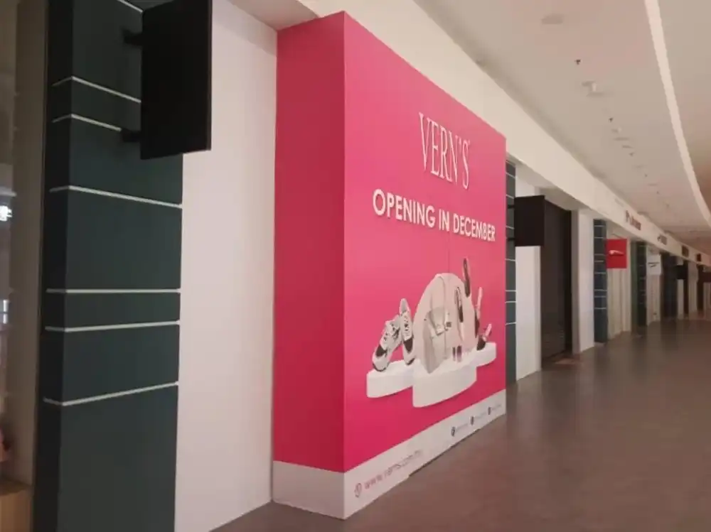 Hoarding and Visual, Vern's, Mitsui Sepang