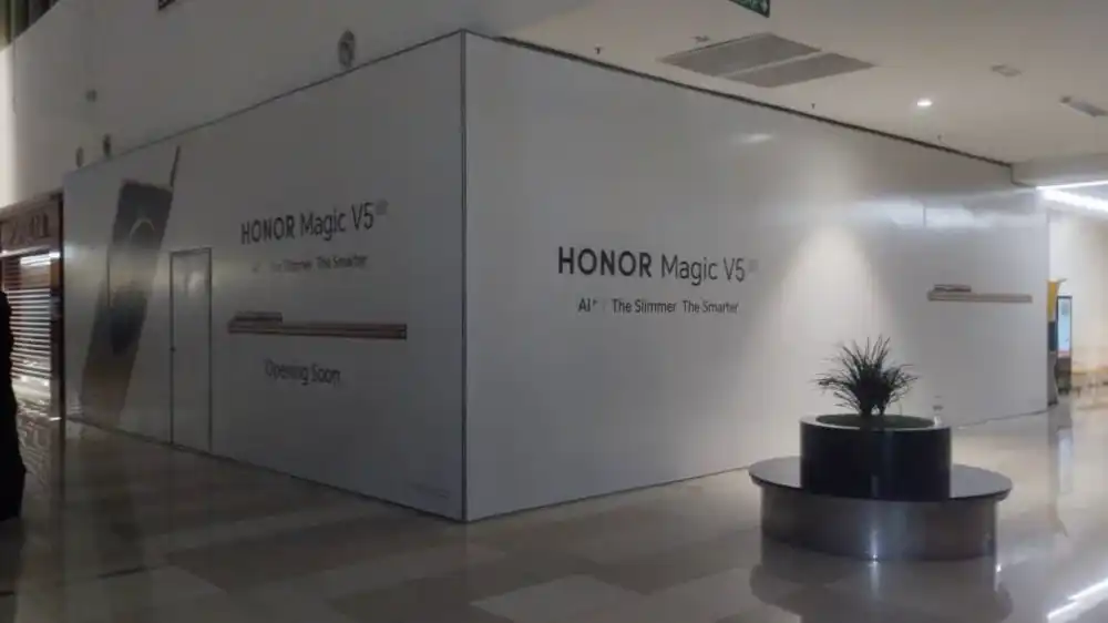 Hoarding, Honor, IOI City Mall