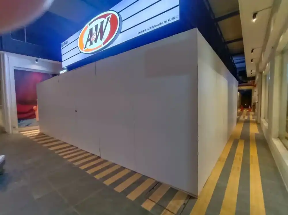 Hoarding (Kiosk, All White), Rivercity, Jalan Ipoh