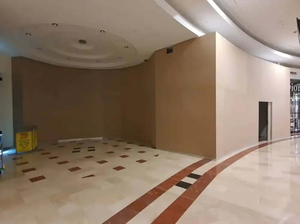 Hoarding (MDF), Suria KLCC