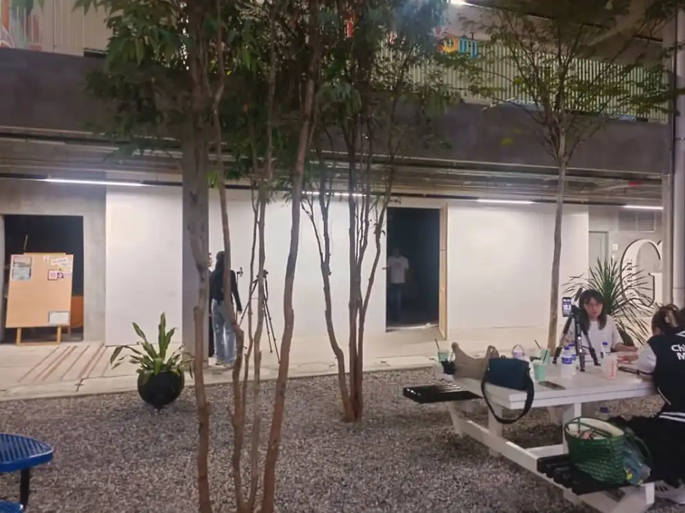 Hoarding (Outdoor, All White), The Campus, Ampang