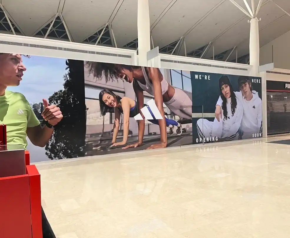Hoarding Push Out, Adidas, Alamanda
