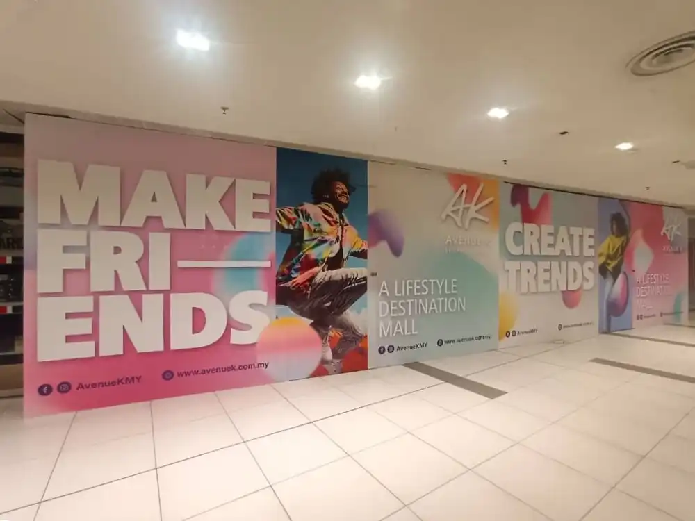 Hoarding & Visual, Avenue K