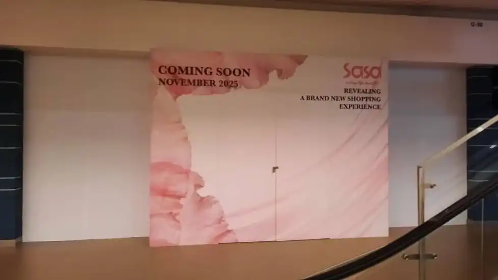 Hoarding, Visual & Glass White Sticker, Sasa, Mitsui Outlet Park