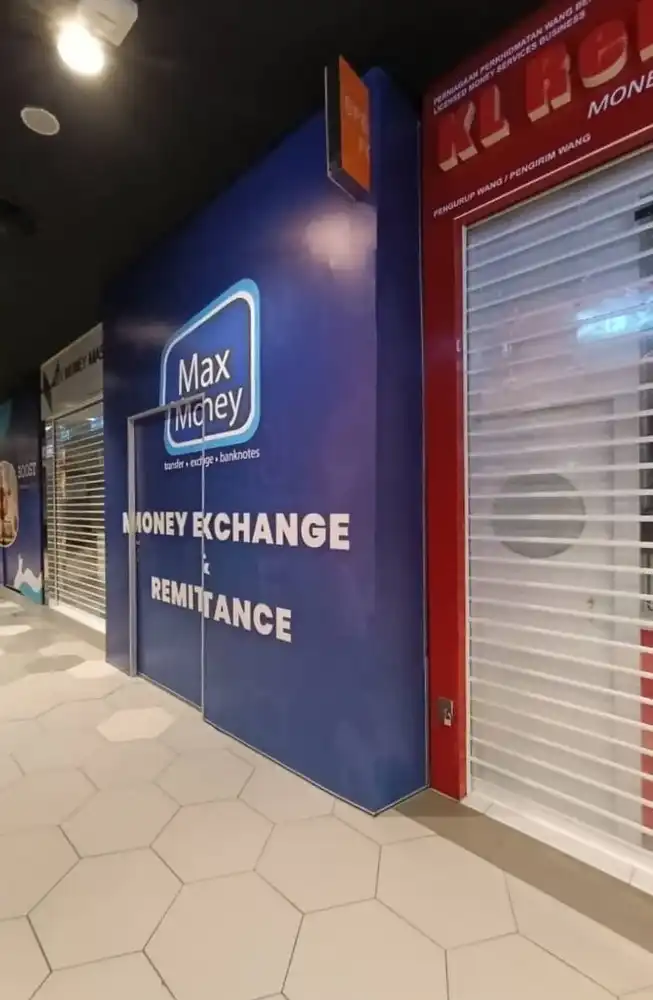 Hoarding & Visual, Max Money, Mid Valley