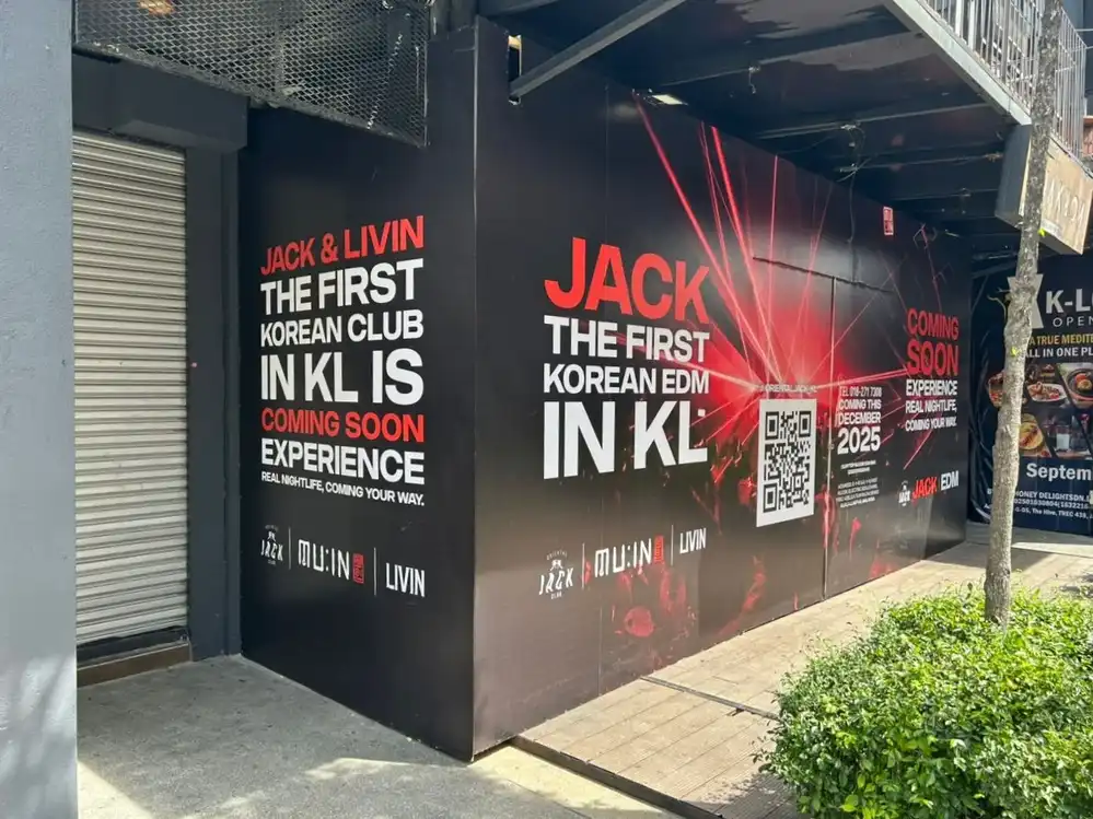 Hoarding & Visual (Outdoor), Jack & Livin, TREC