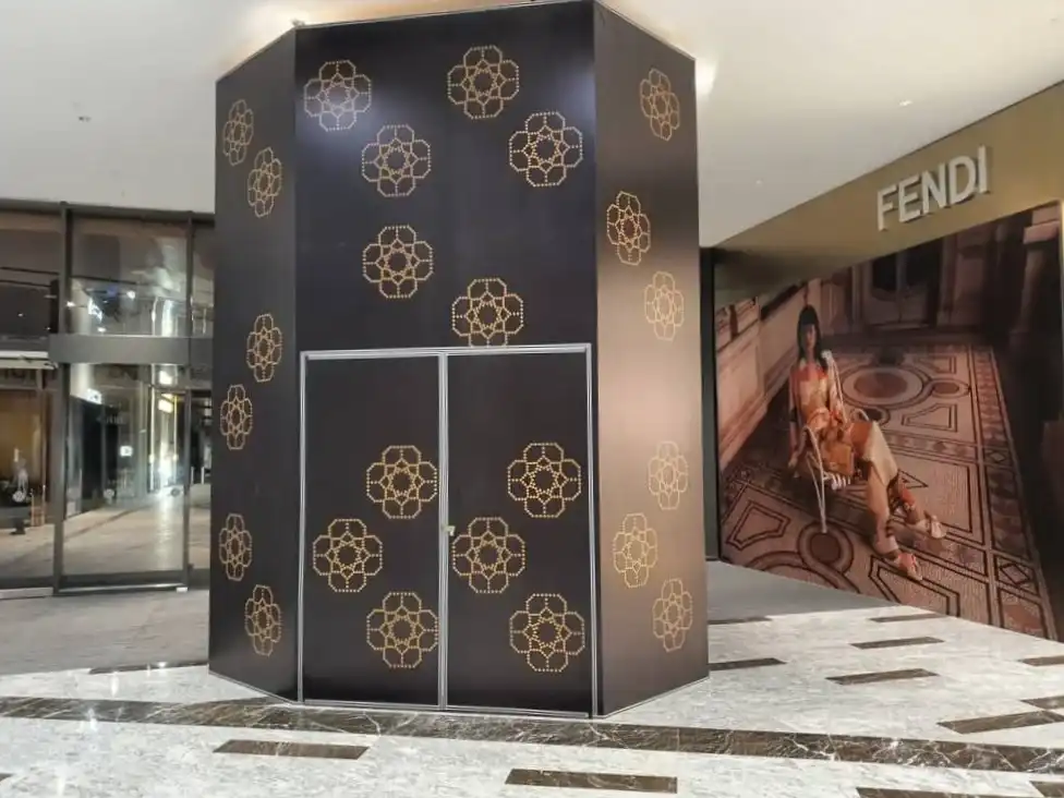 Hoarding & Visual, Pillar, TRX