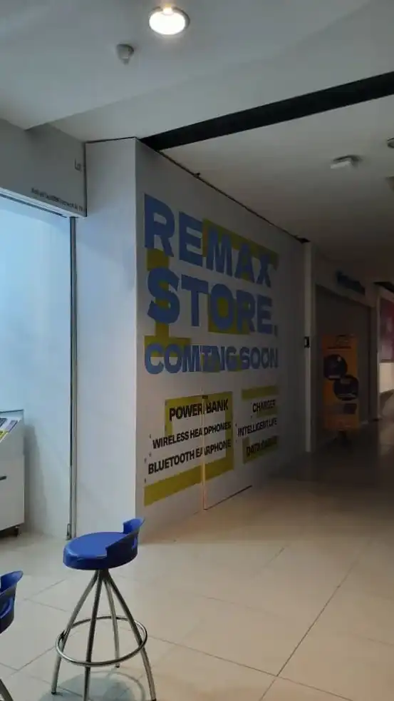 Hoarding & Visual, Remax Store, Wangsa Walk
