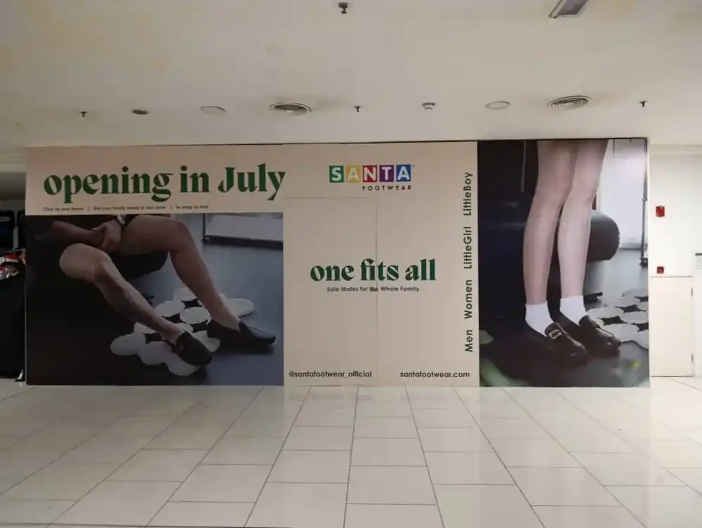 Hoarding & Visual, Santa Footwear, Quill City Mall