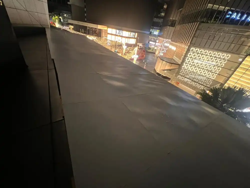 Hoarding with Scaffold Structure (Outdoor, All White), Starhill (Building Facade)