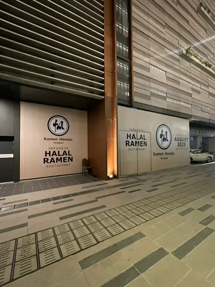 Outdoor Metal Hoarding, Visual & Glass Sticker, Honolu Ramen Premier, TRX Marketlane