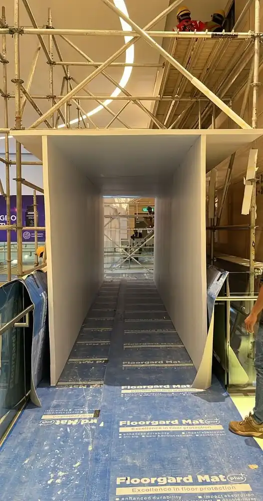 Tunnel Hoarding, Wisma Integra